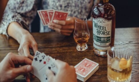 行楽シーズン到来！みんなでワイワイ！トランプを使った飲みゲー5選