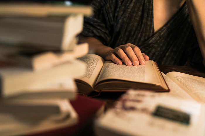 正しく使えてる？！『気が置けない』と『気の置けない』意味や違いは？